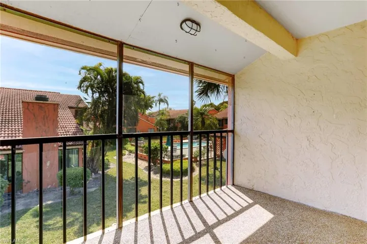 122 Cypress WAY E # C4, NAPLES FL 34110