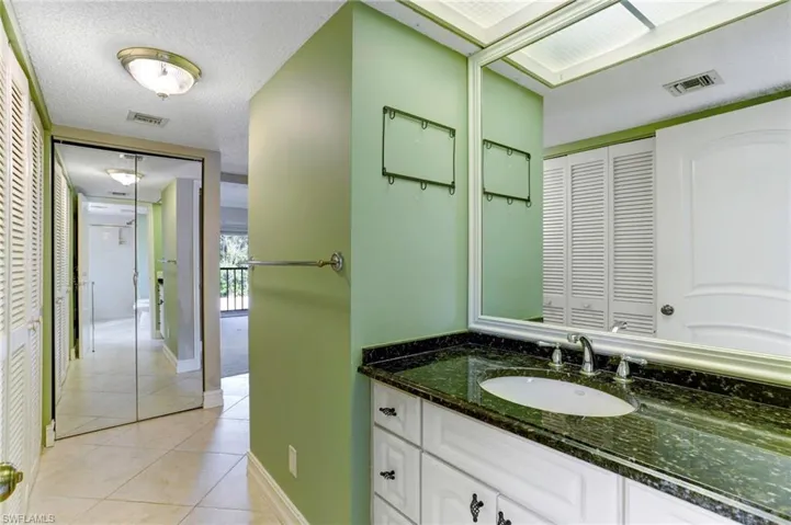 122 Cypress WAY E # C4, NAPLES FL 34110