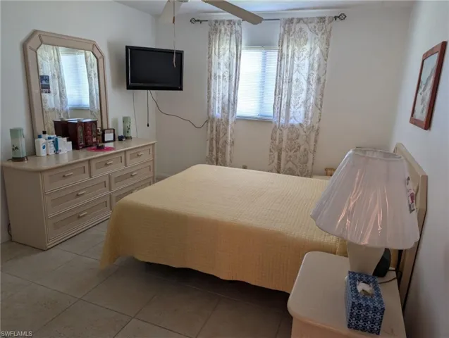 Light and bright, spacious primary bedroom. Just bring your clothes!