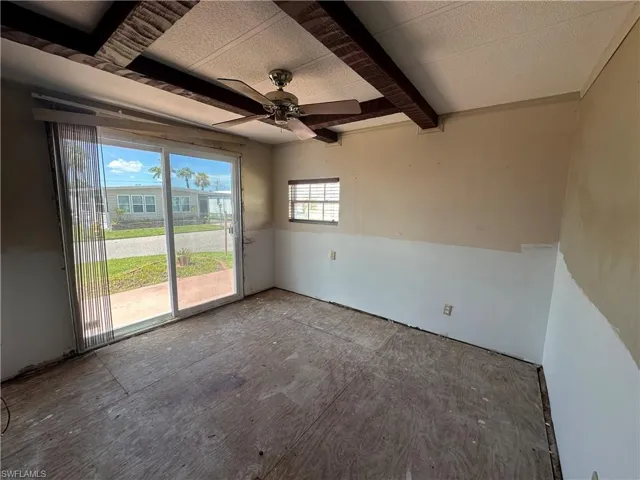 Flex Space/Den