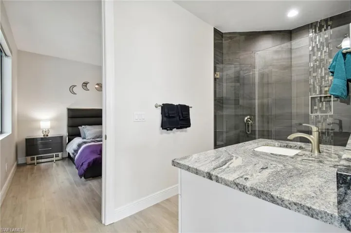 2nd Bath ensuite