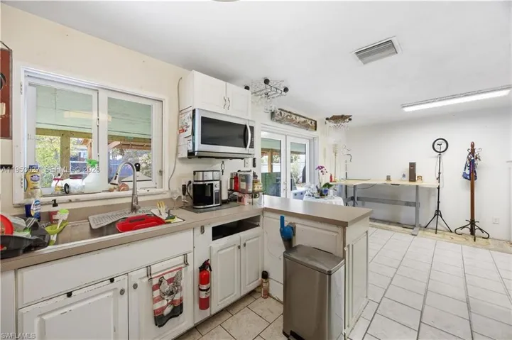 1526 Ne 4th Ter, Cape Coral, Florida 33909