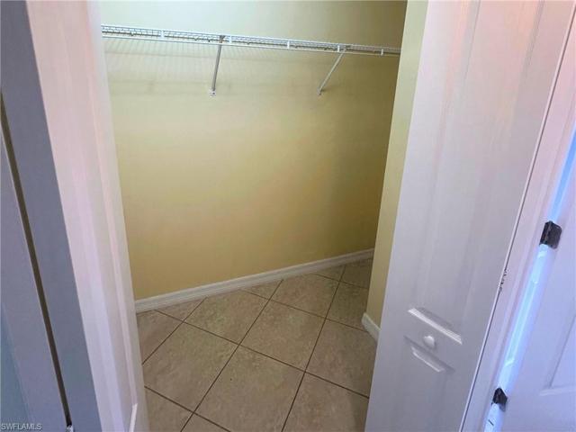 Walk-in Closet.