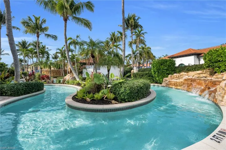 985 Sandpiper St Sw I103, Naples, Florida 34102