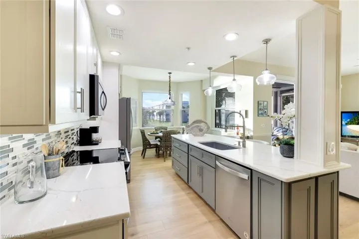 16635  Lake Circle  DR, Fort Myers, FL 33908