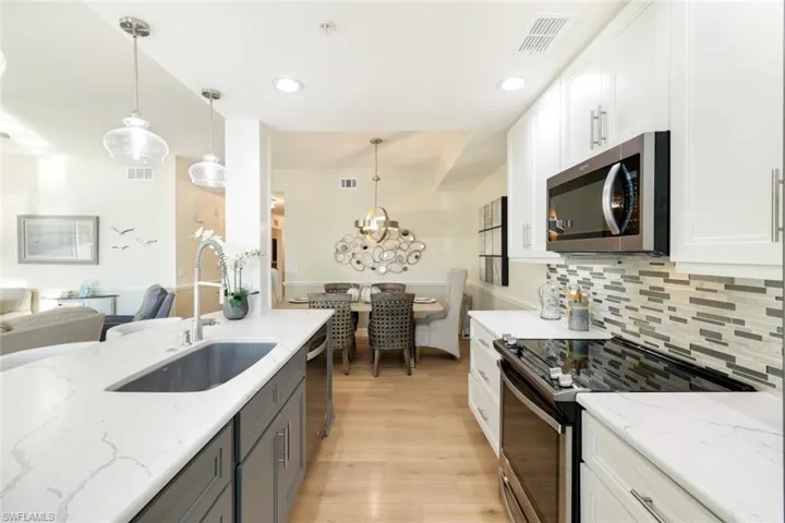 16635  Lake Circle  DR, Fort Myers, FL 33908
