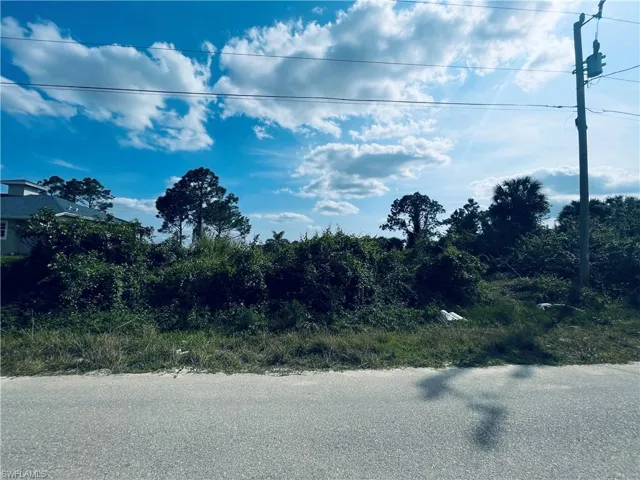 4209 13th ST SW, LEHIGH ACRES FL 33976