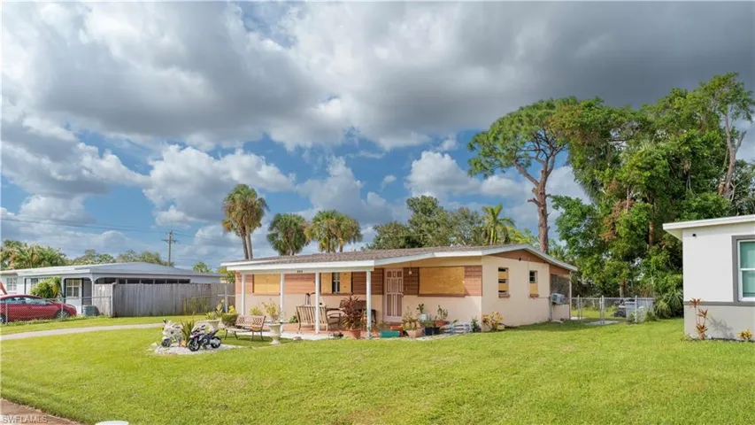 848  Camellia  DR, North Fort Myers, FL 33903