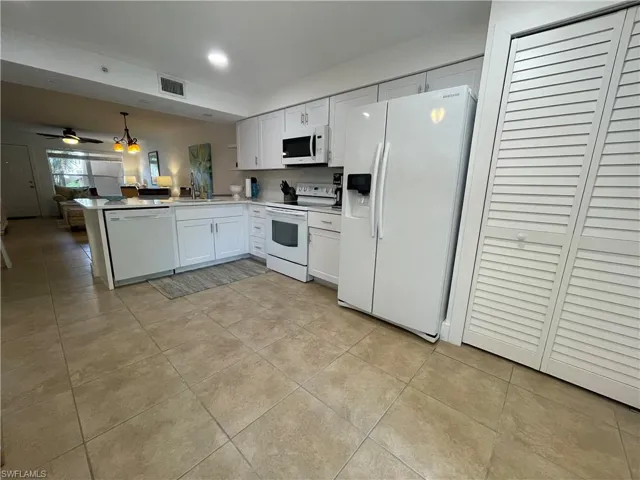 28940 Bermuda Pointe Cir 102, Bonita Springs, Florida 34134