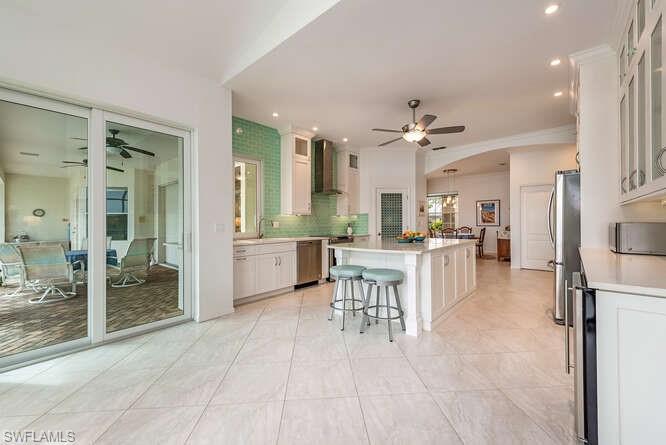 Breakfast Room