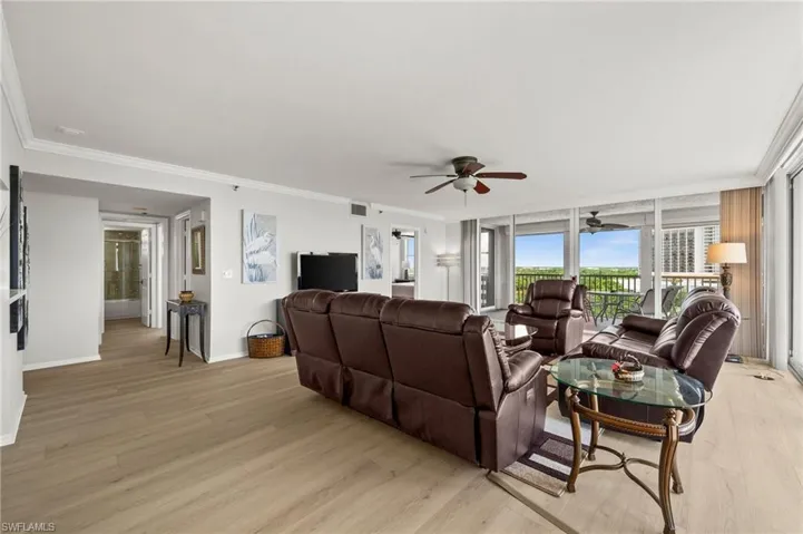 5550  Heron Point  DR, Naples, FL 34108