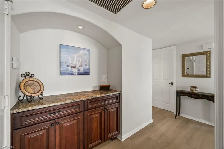5550  Heron Point  DR, Naples, FL 34108