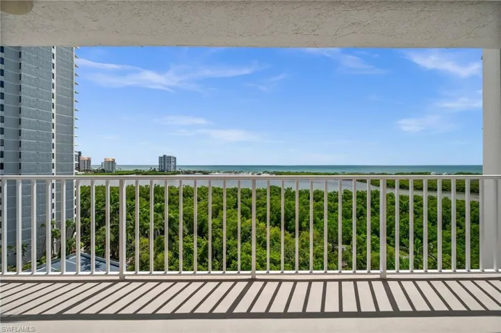 5550  Heron Point  DR, Naples, FL 34108