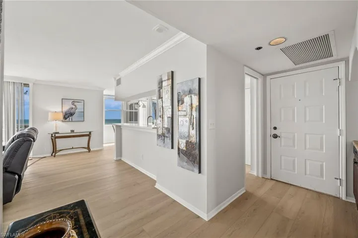 5550  Heron Point  DR, Naples, FL 34108