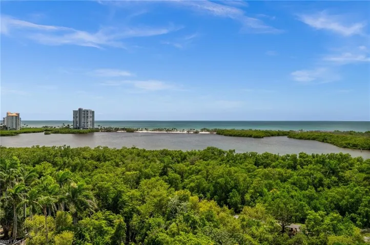 5550  Heron Point  DR, Naples, FL 34108