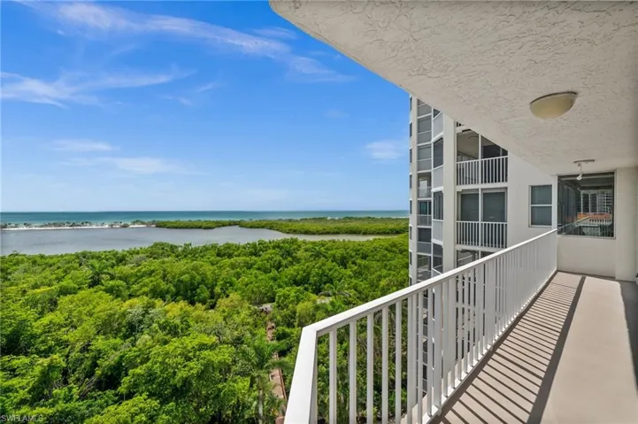 5550  Heron Point  DR, Naples, FL 34108
