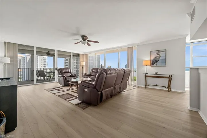 5550  Heron Point  DR, Naples, FL 34108