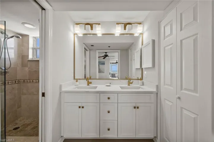 5550  Heron Point  DR, Naples, FL 34108