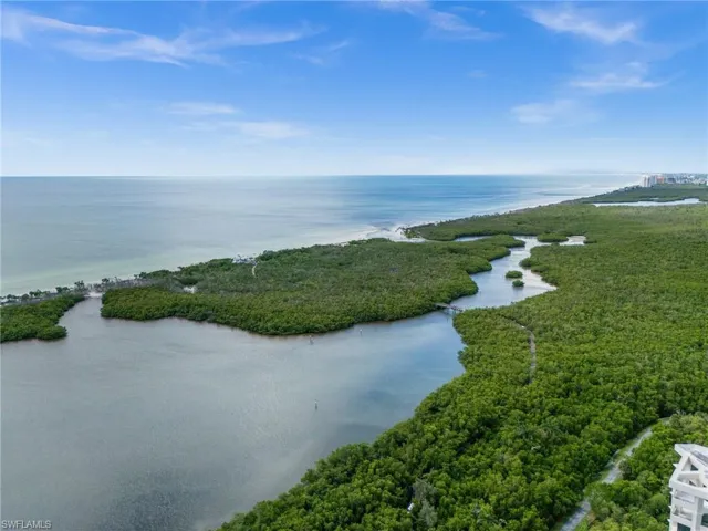 5550  Heron Point  DR, Naples, FL 34108