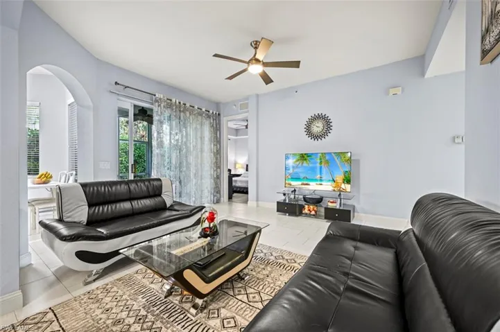 1465  Mariposa  CIR, Naples, FL 34105
