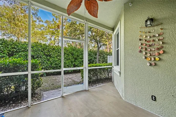 1465  Mariposa  CIR, Naples, FL 34105