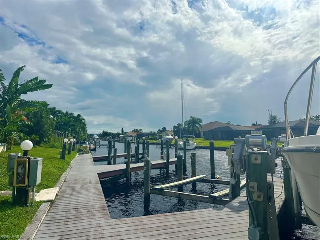 4802 Tudor Dr 102, Cape Coral, Florida 33904
