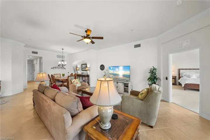 10478 Smokehouse Bay Dr 102, Naples, Florida 34120