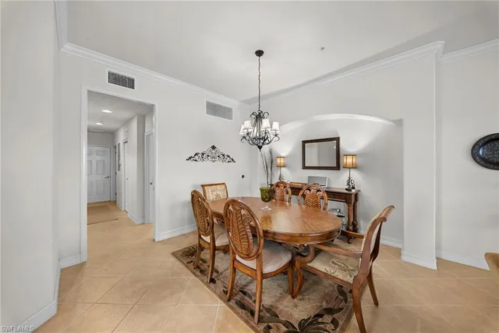 10478 Smokehouse Bay Dr 102, Naples, Florida 34120