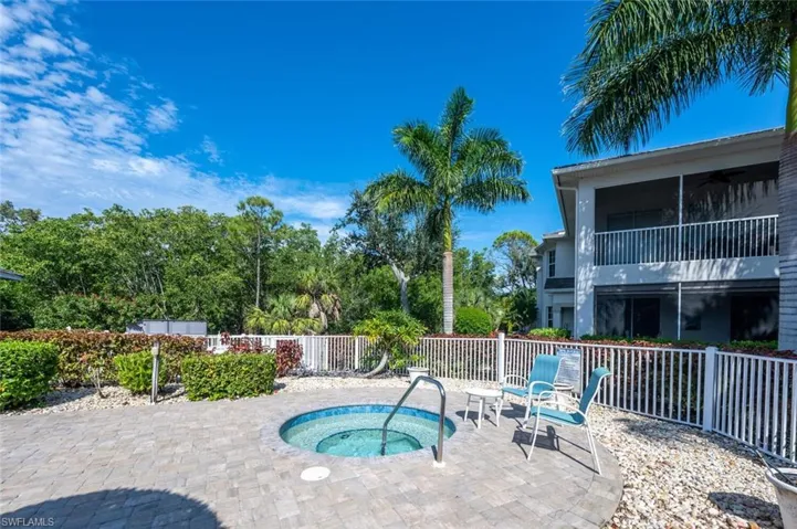 5015  Marina Cove  DR, Naples, FL 34112