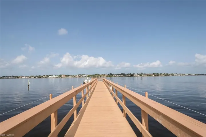 Hop aboard a boat shuttle to the private Windstar beach at  Keewaydin Island