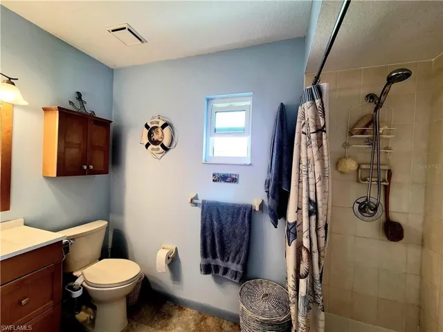 18710 Van Nuys Cir, Port Charlotte, Florida 33948