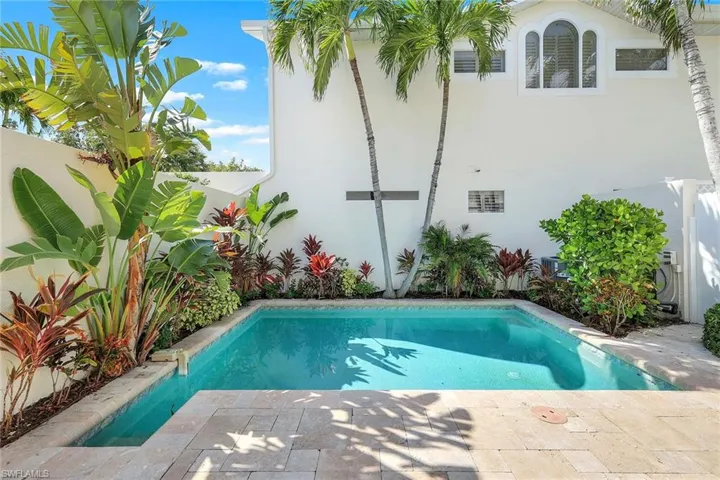 1150  6th S ST, Naples, FL 34102