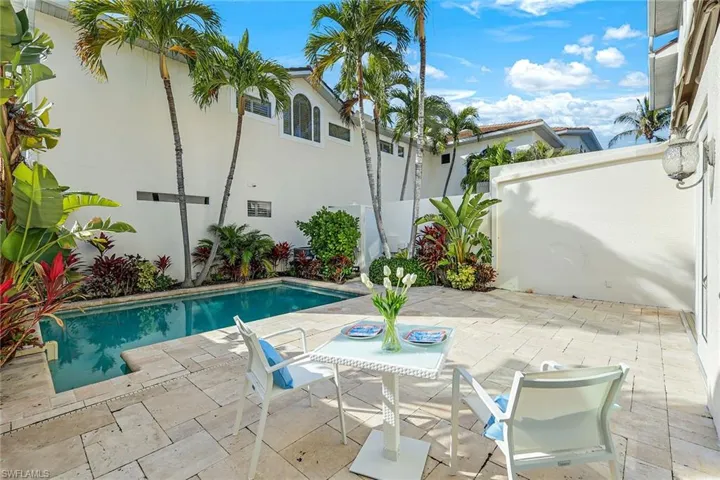 1150  6th S ST, Naples, FL 34102