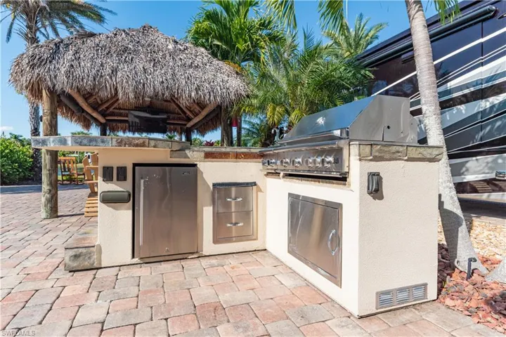 5216 Pineland Daisy Trl, Fort Myers, Florida 33905