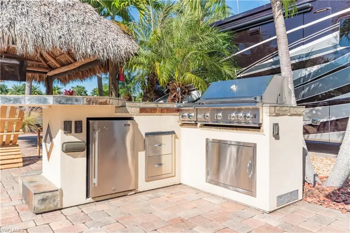 5216 Pineland Daisy Trl, Fort Myers, Florida 33905