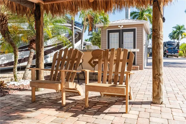 5216 Pineland Daisy Trl, Fort Myers, Florida 33905