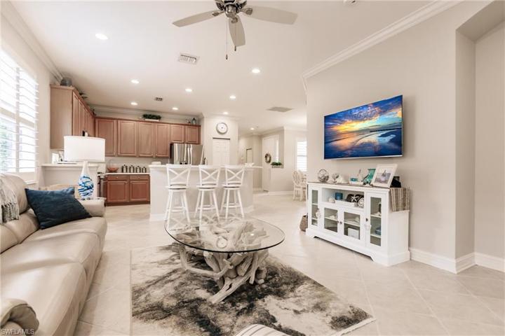 1912 Tarpon Bay DR N # 103, NAPLES FL 34119