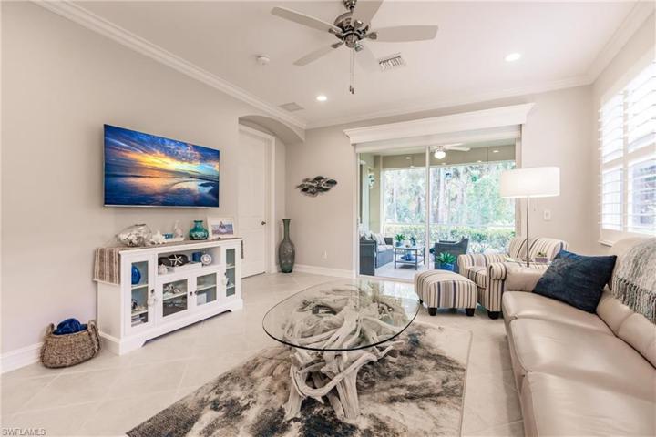 1912 Tarpon Bay DR N # 103, NAPLES FL 34119