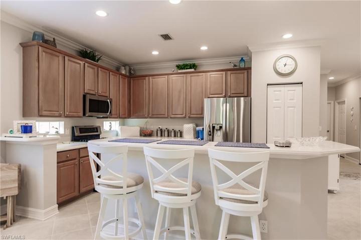 1912 Tarpon Bay DR N # 103, NAPLES FL 34119