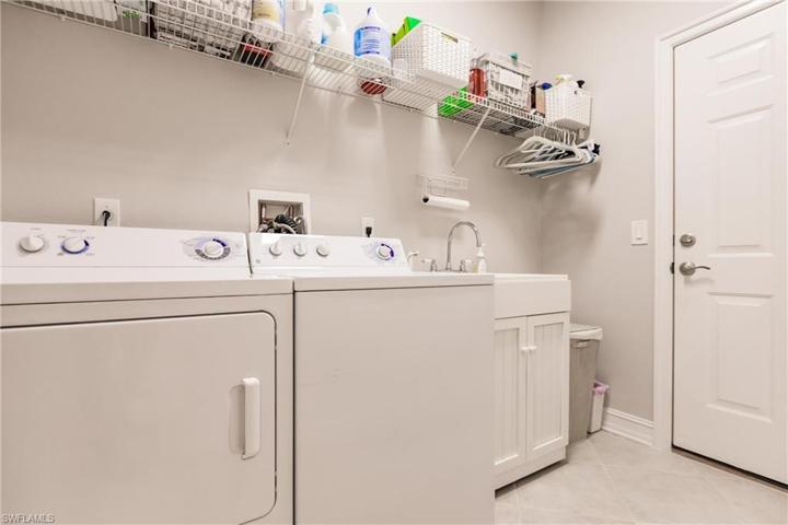 1912 Tarpon Bay DR N # 103, NAPLES FL 34119