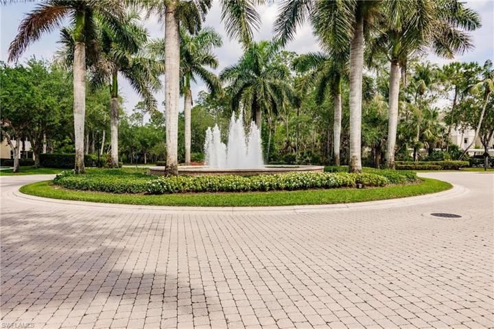 1912 Tarpon Bay DR N # 103, NAPLES FL 34119