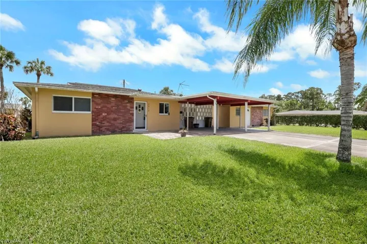 2212 E 6th St, Lehigh Acres, Florida 33936
