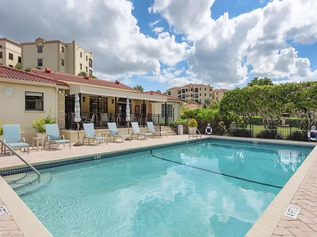7040  Pelican Bay  BLVD, Naples, FL 34108