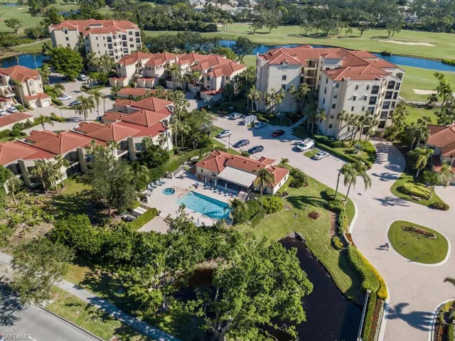 7040  Pelican Bay  BLVD, Naples, FL 34108