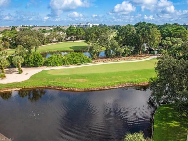 7040  Pelican Bay  BLVD, Naples, FL 34108