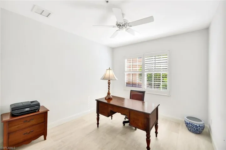 Versatile Office/Flex space that can be used for work, guests, art studio and more