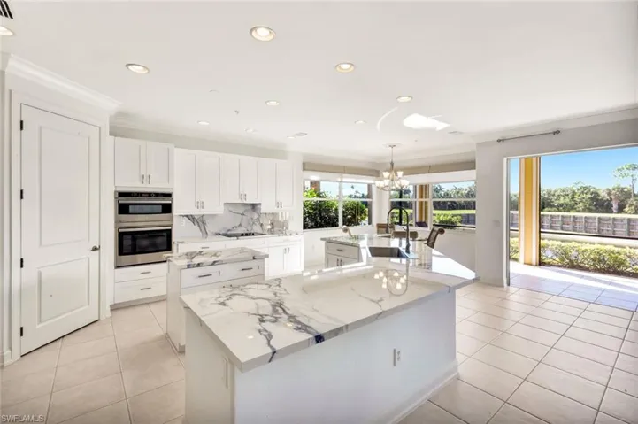 Modern single level bar with plenty of space for the whole family to gather