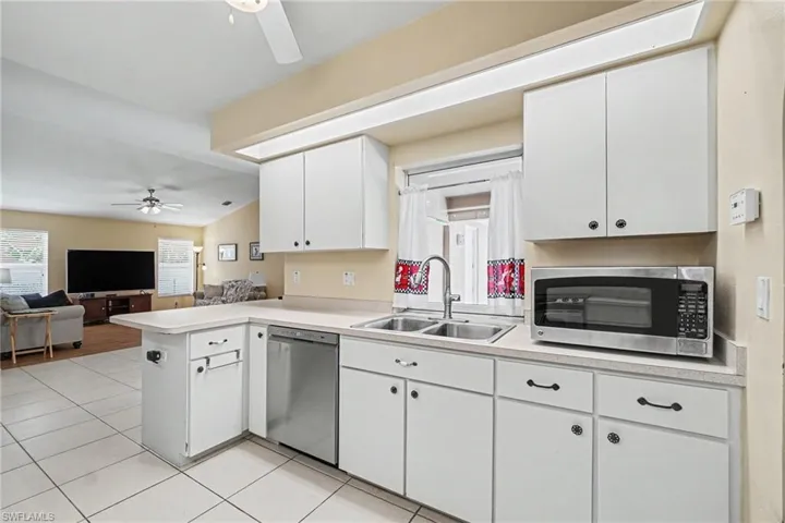 1714 21st Ter, Cape Coral, Florida 33990