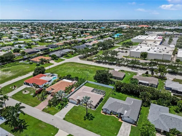 1714 21st Ter, Cape Coral, Florida 33990