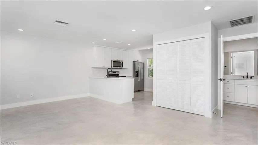 27302 Dortch Ave 304, Bonita Springs, Florida 34135